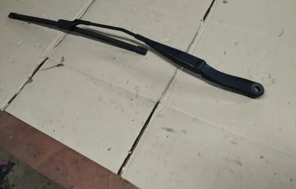 Jeep Renegade Front wiper blade arm 97036203