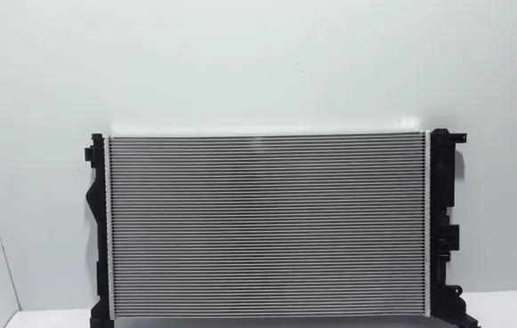 Volvo XC90 Coolant radiator 32224828