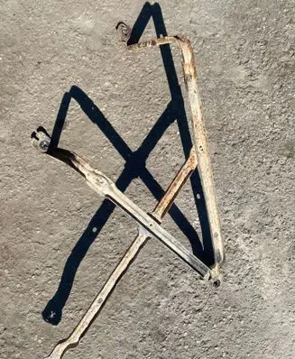 Citroen Berlingo Fuel tank mounting bracket 
