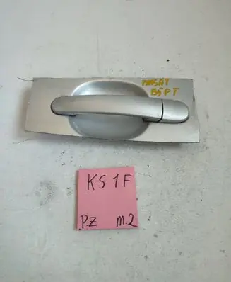 Volkswagen PASSAT B5 Rear door exterior handle 1472898