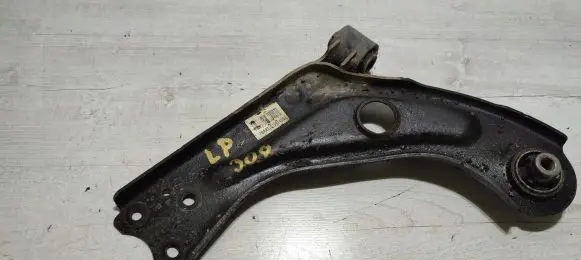 Peugeot 308 Front lower control arm/wishbone 11111023