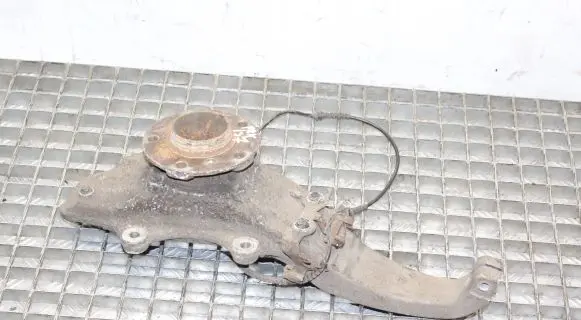 BMW 5 F10 F11 Front wheel hub