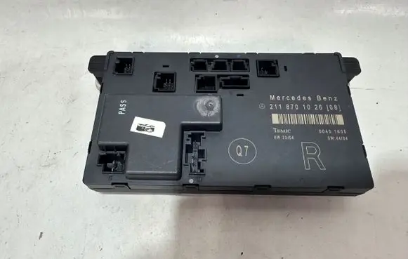 Mercedes-Benz E W211 Door control unit/module 2118701026