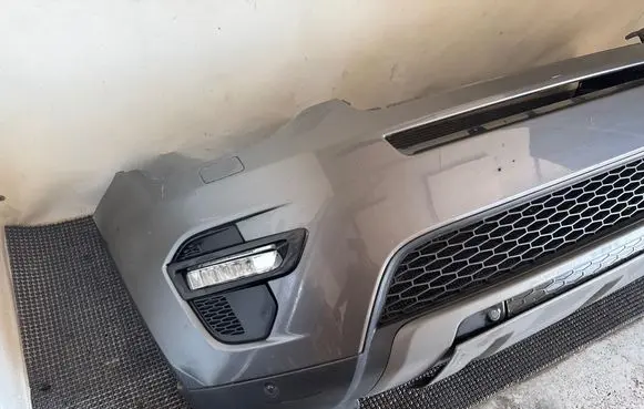 Land Rover Discovery Sport Front bumper