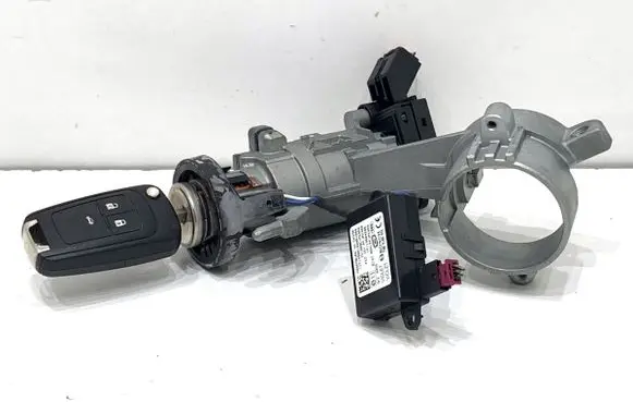 Opel Insignia A Ignition lock 20939745