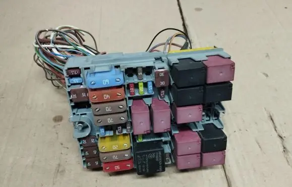 Jeep Renegade Fuse module 51882145