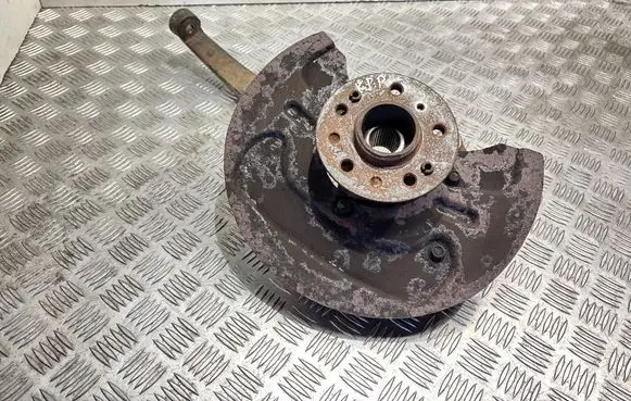 Mercedes-Benz R W251 Front wheel hub 02060644