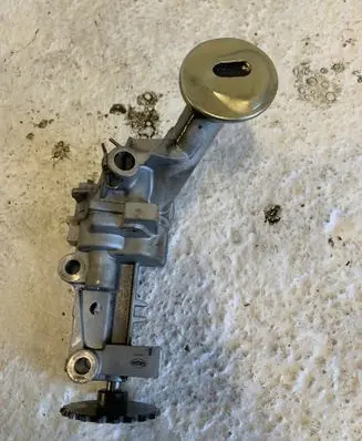 Renault Megane II Oil pump 10220
