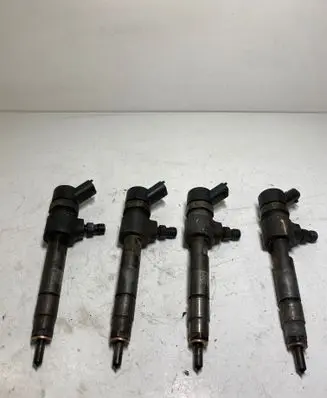 Opel Zafira B Fuel injectors set 0445110276