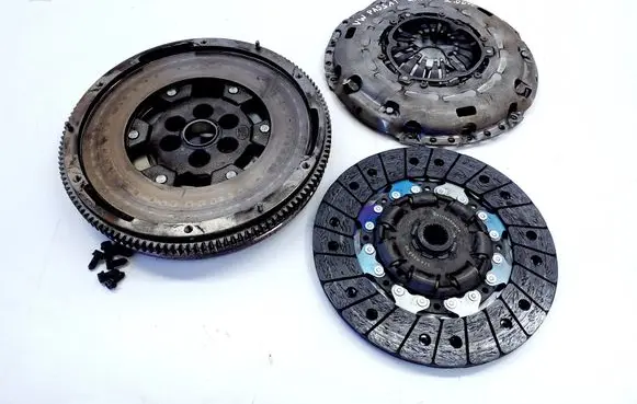 Volkswagen PASSAT B8 Clutch set kit 124060710 324035510