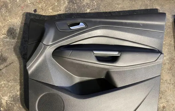 Ford Kuga II Front door card panel trim braknumeruczci