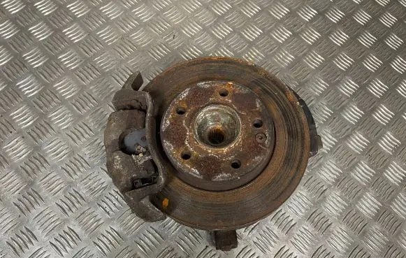 Mercedes-Benz A W176 Front wheel hub