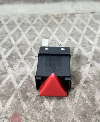 Volkswagen Multivan T4 Hazard light switch 1C0953235D 1C0953235E