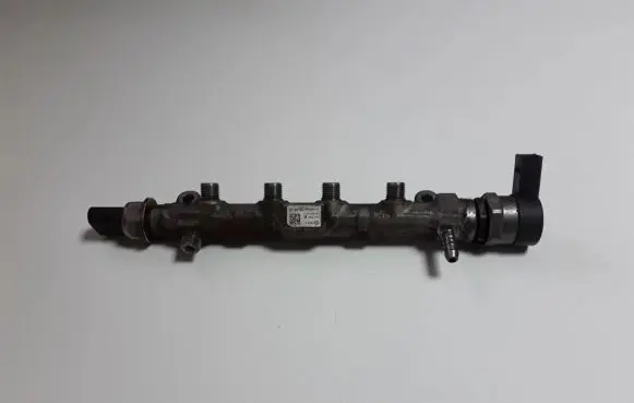 Audi A3 S3 8V Fuel main line pipe 04L089B