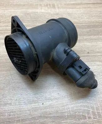 Audi A4 S4 B5 8D Mass air flow meter 028906461 0281002216 816
