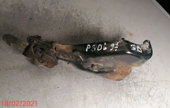 Peugeot 806 Sliding door lower roller guide/hinge 