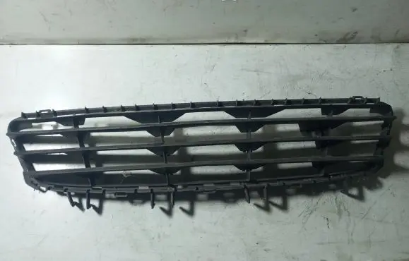 Opel Astra H Front bumper lower grill 24460271