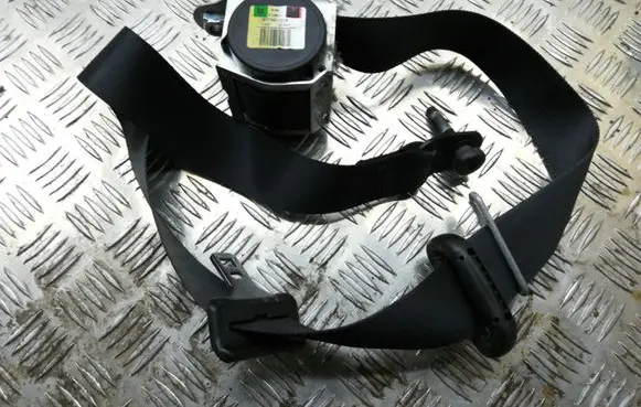 Ford Kuga I Front seatbelt 8V41S61294AD 610116500B