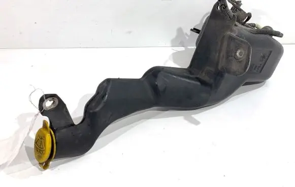 Opel Astra H Windshield washer fluid reservoir/tank 