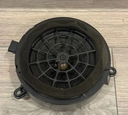 Mercedes-Benz CLK A209 C209 Front door speaker A2038201302