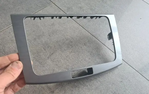 Radio/GPS head unit trim