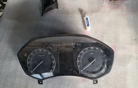 Skoda Octavia Mk2 (1Z) Speedometer (instrument cluster) 1Z0920842D V1612036 SKZ7Z0G4535214