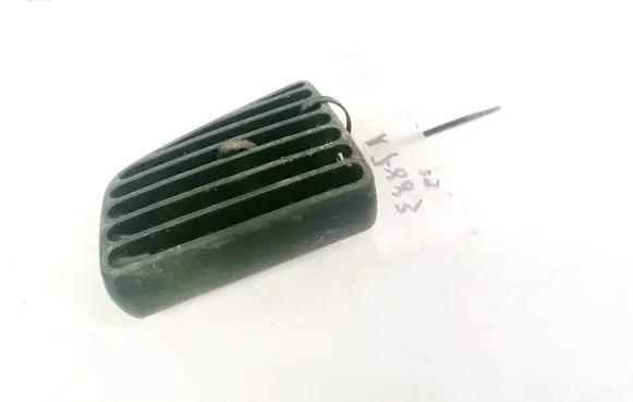 Volkswagen PASSAT B4 Dash center air vent grill 3A1819719