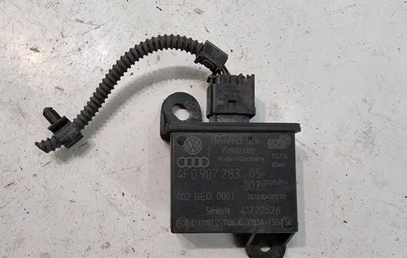Audi A6 S6 C6 4F Tire pressure sensor 4F0907283