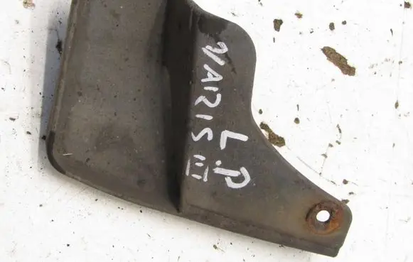 Toyota Yaris Rear mudguard 1154