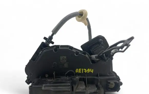 Volkswagen Crafter Coupe door lock (next to the handle) 5TB837015A