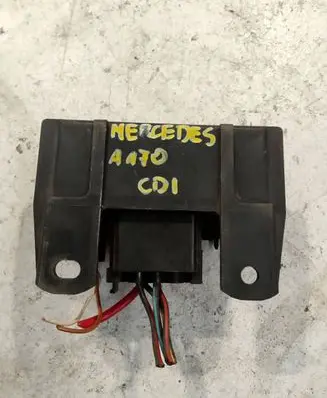 Mercedes-Benz A W168 Glow plug pre-heat relay A0255452832