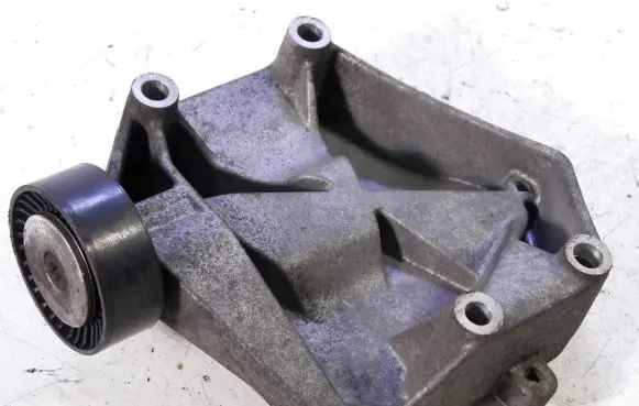 Opel Vectra C Engine mounting bracket 55187675