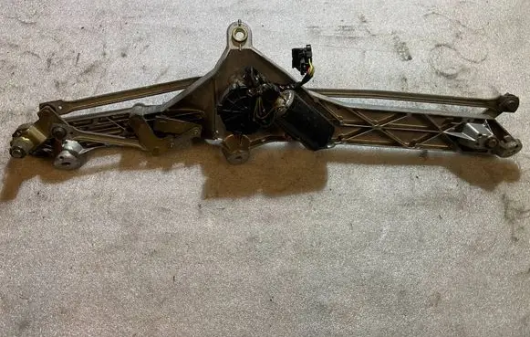 Mercedes-Benz S W220 Front wiper linkage and motor 508481158