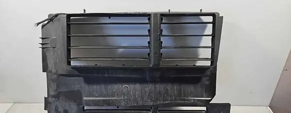 Ford Focus Intercooler air guide/duct channel BM518475CE