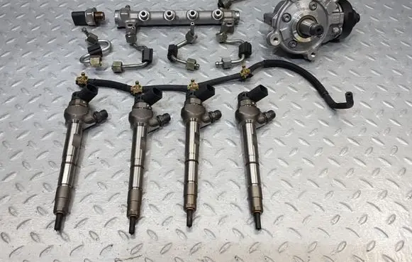 Seat Leon (5F) Fuel injectors set 0445010537 04L130755D 0445110473