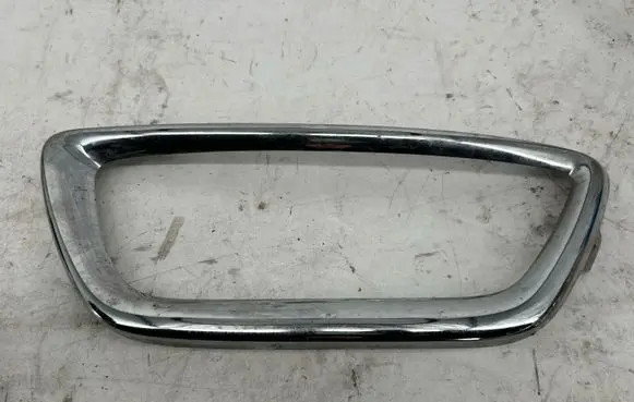 Renault Captur Front fog light trim/grill 620747266R