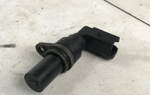BMW X5 E53 Crankshaft position sensor 2247926