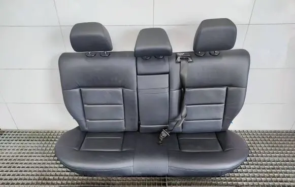 Mercedes-Benz E W212 Second row seats 