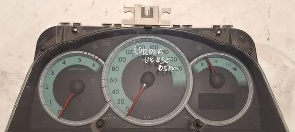 Toyota Corolla Verso AR10 Speedometer (instrument cluster) MB2574203689 838000F060L