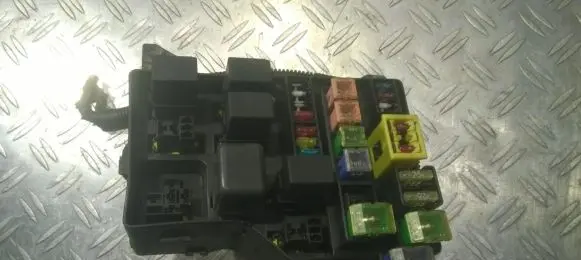 Mitsubishi Carisma Fuse box set MB95338211 123456789012