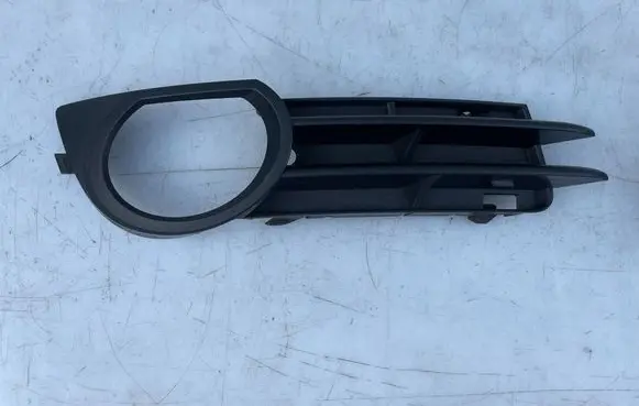 Audi A3 S3 8P Front fog light trim/grill 8P4807682B