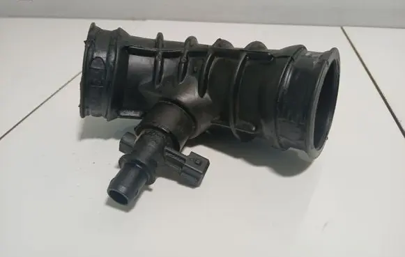 Volvo XC90 Turbo air intake inlet pipe/hose 30636854