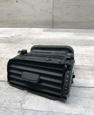 Volkswagen Jetta VI Dash center air vent grill 3MPX0263 5C6819703