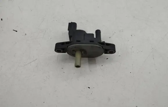 Honda Civic Valve vacuum 1362007040