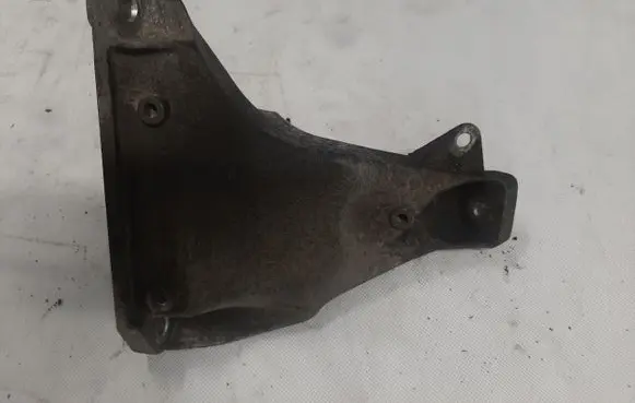Audi A4 S4 B5 8D Engine mount bracket 8D0199308AB