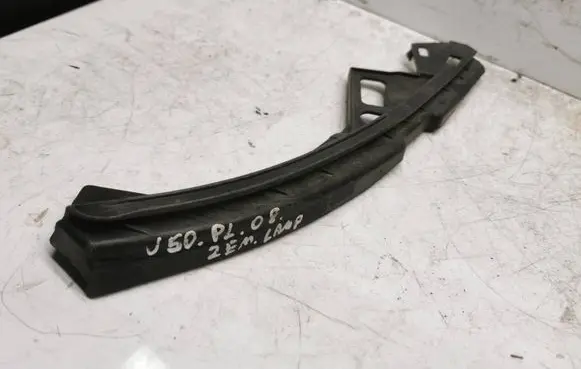 Front bumper mounting bracket