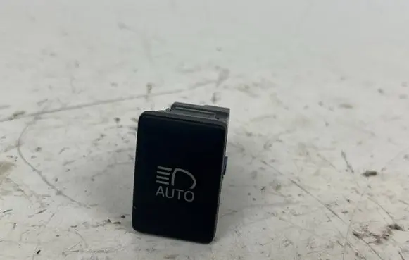 Toyota Mirai Light switch 15B550