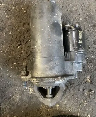 Opel Zafira A Starter motor