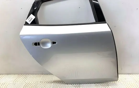 Volvo V40 Rear door 711