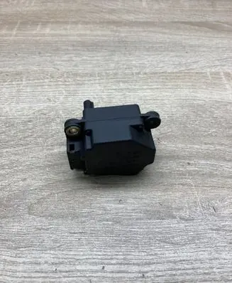 Volvo S80 Air flap motor/actuator 74931F 081102
